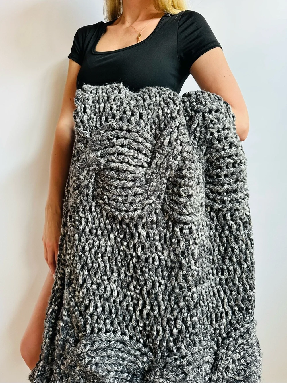Pottery Barn Colossal Cable Knit Throw Blanket Gray Marl Twin Size 75x65 Boho